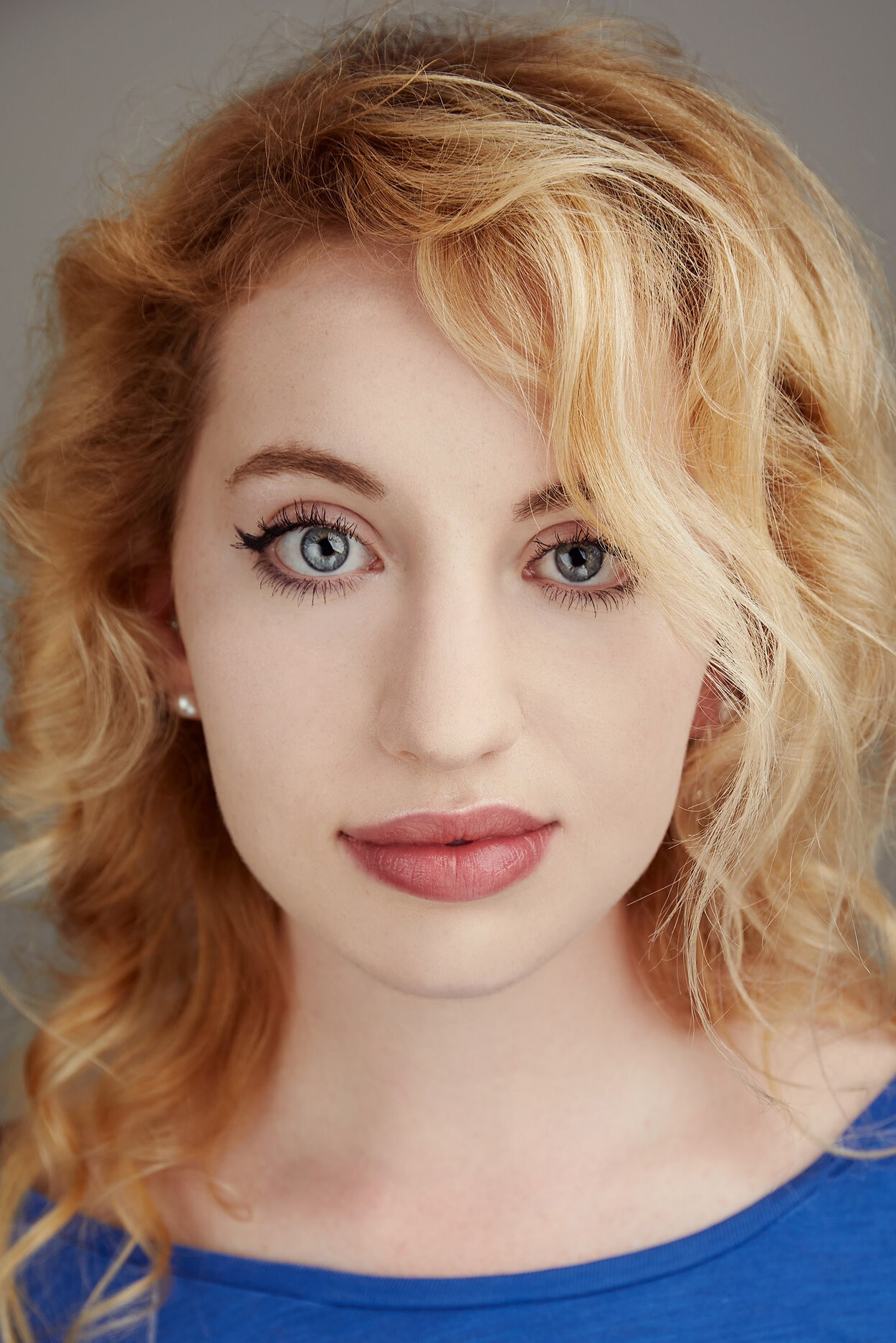 Laoise Murray backdrop