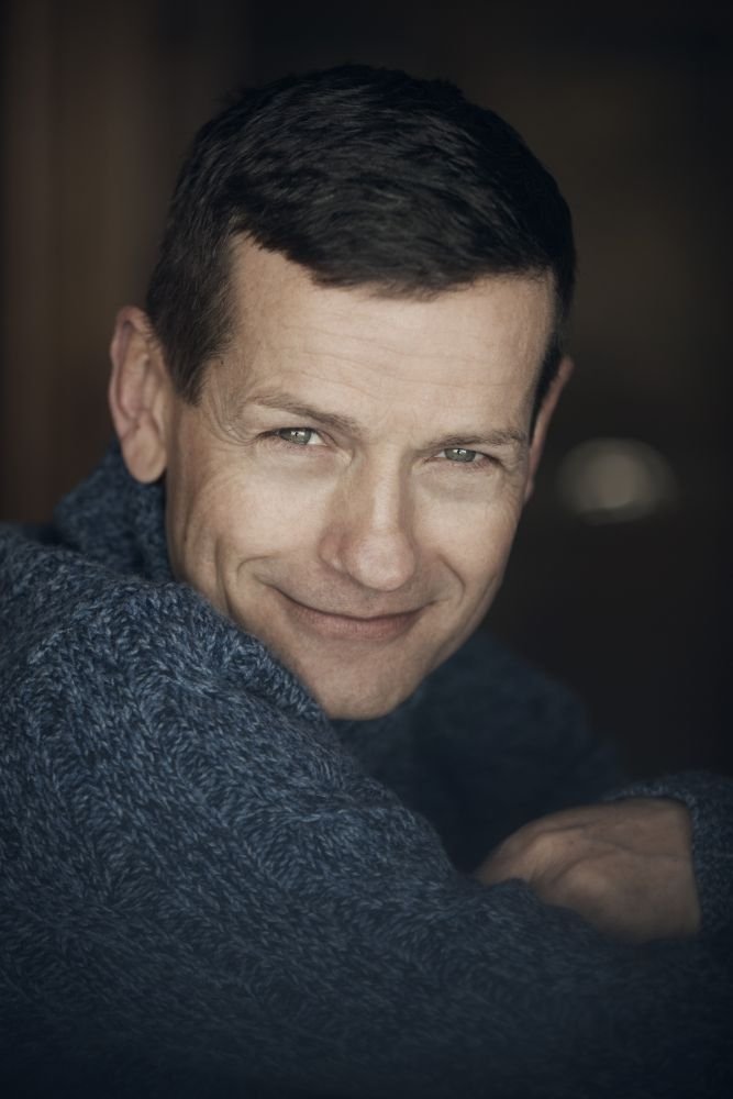 Christoph Marti backdrop