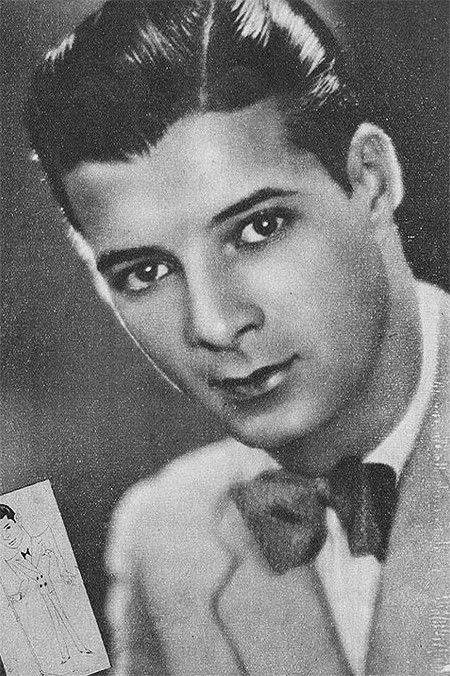 Arnaldo Amaral backdrop