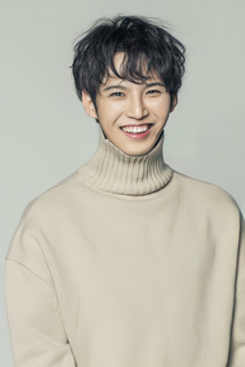 Choo Suk-young backdrop