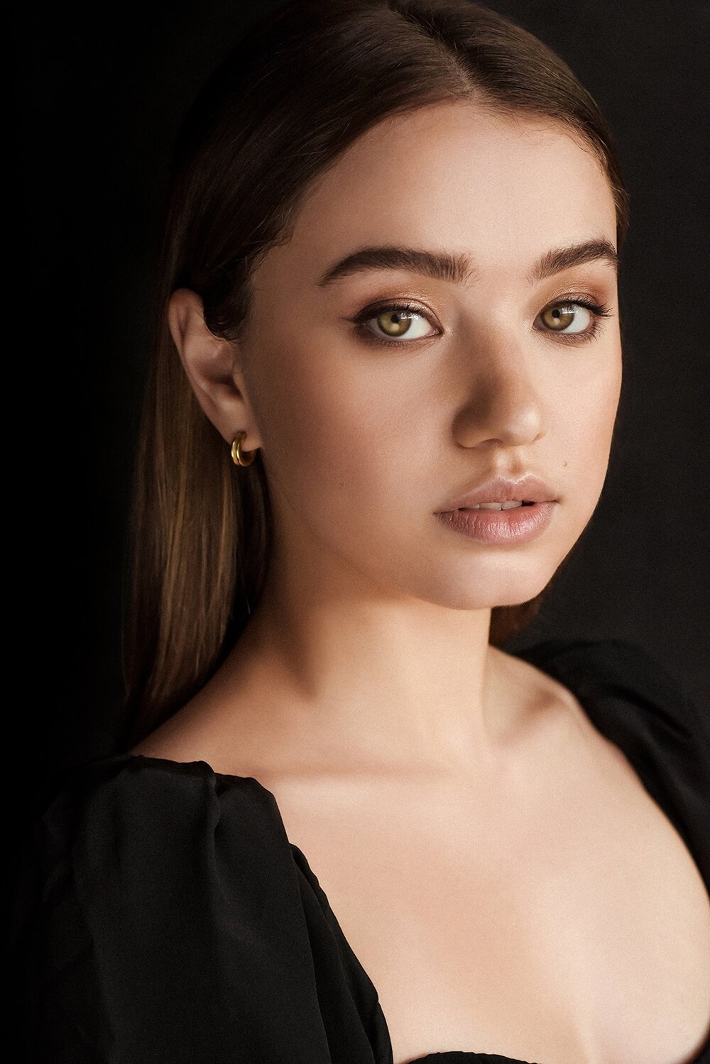 Emilija Baranac backdrop