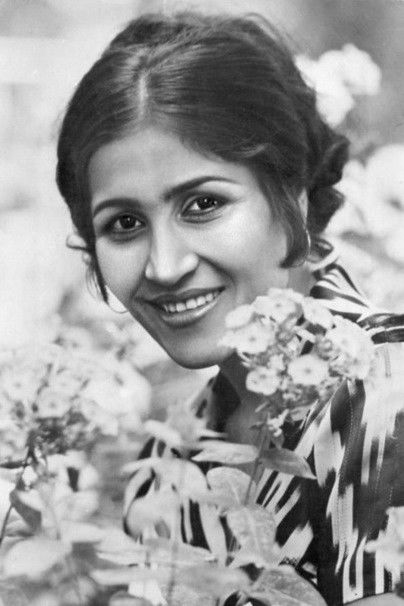 Gulsara Abdullayeva backdrop