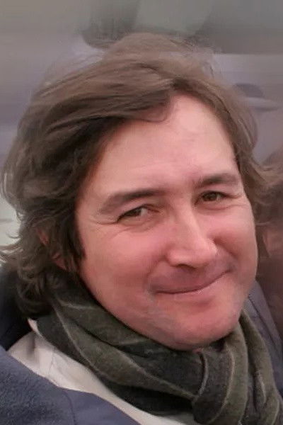 Alisher Khamidkhodzhaev backdrop