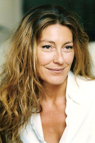 Isabelle Malin backdrop