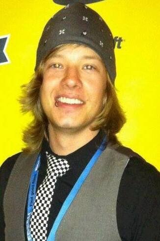 Thom Newell backdrop