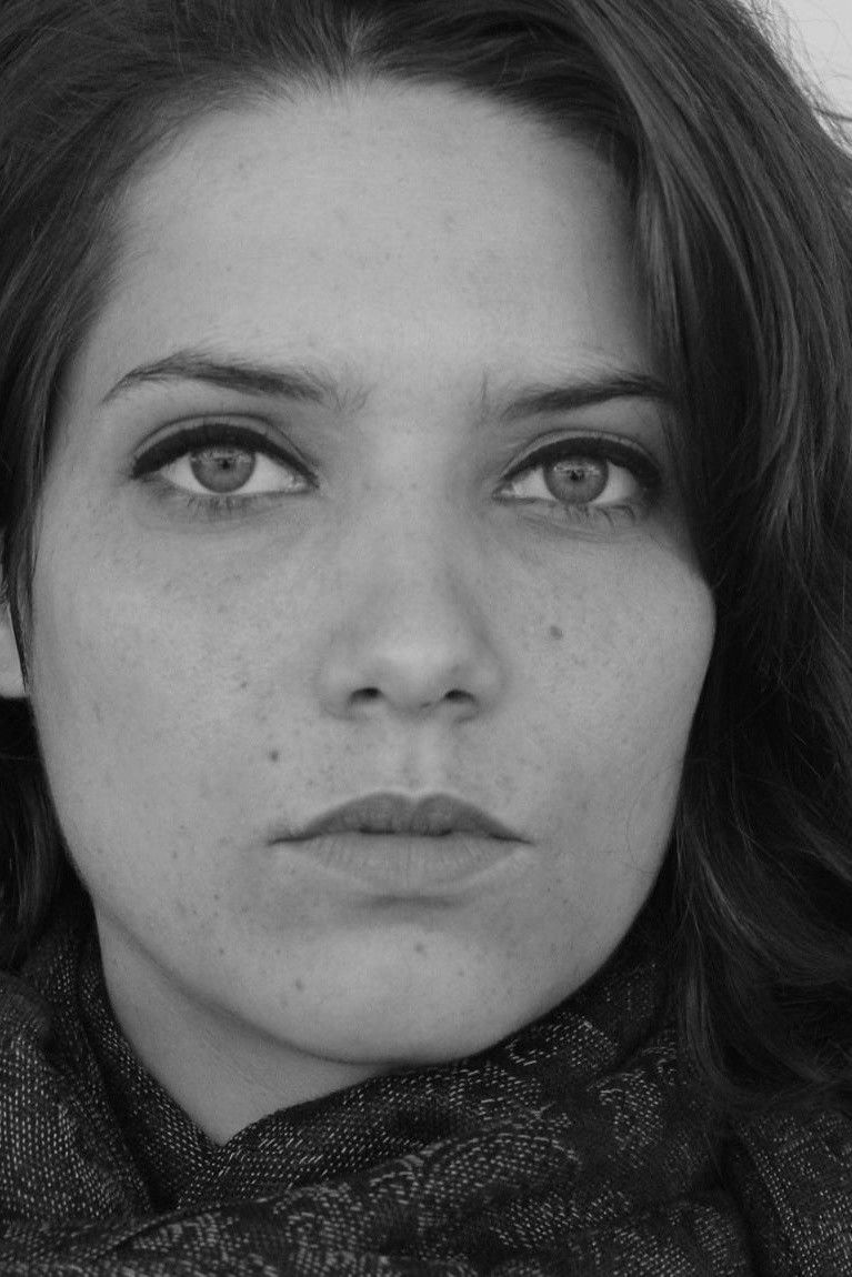 Cibele Barbosa backdrop