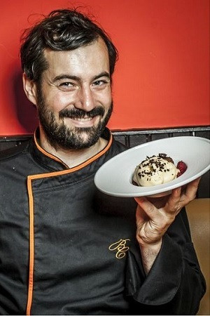 Frédéric Charlet backdrop