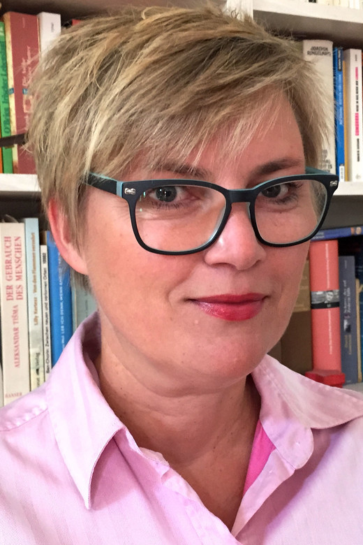 Susanne Brahms backdrop