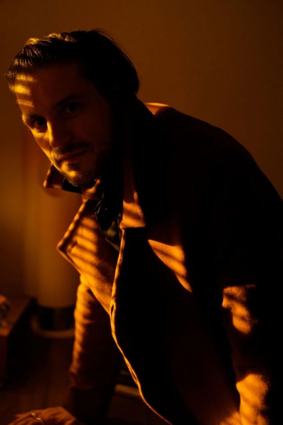 Sebastian Mihăilescu backdrop