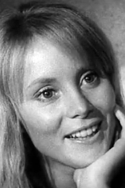 Edith Garnier backdrop