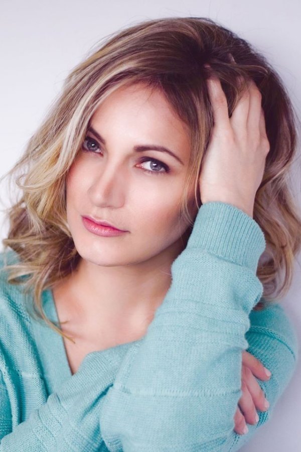 Trish Rainone backdrop