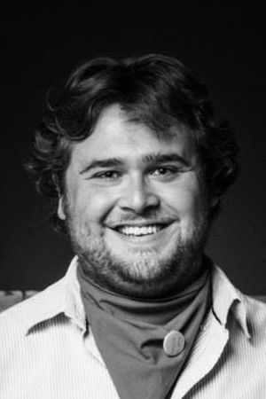 Real Siellez backdrop