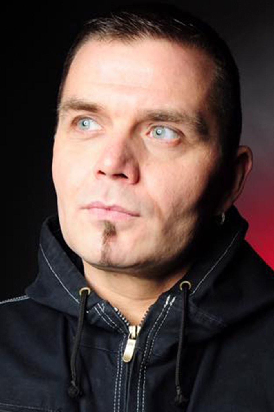 Johnny Höglin backdrop