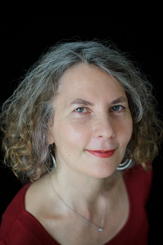 Catya Plate backdrop