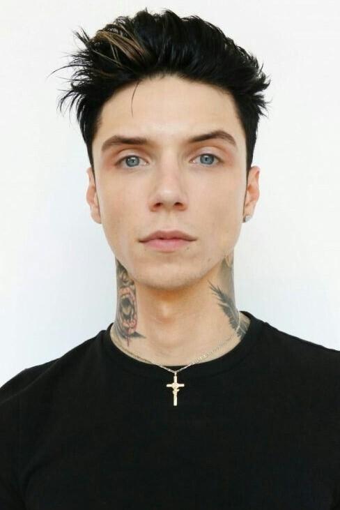 Andy Biersack backdrop