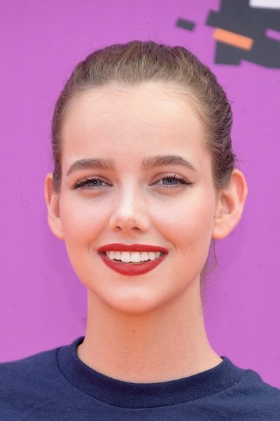 Maemae Renfrow backdrop