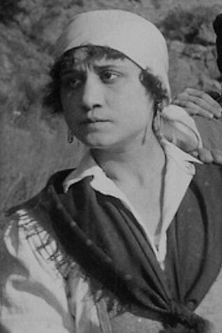 Lola París backdrop