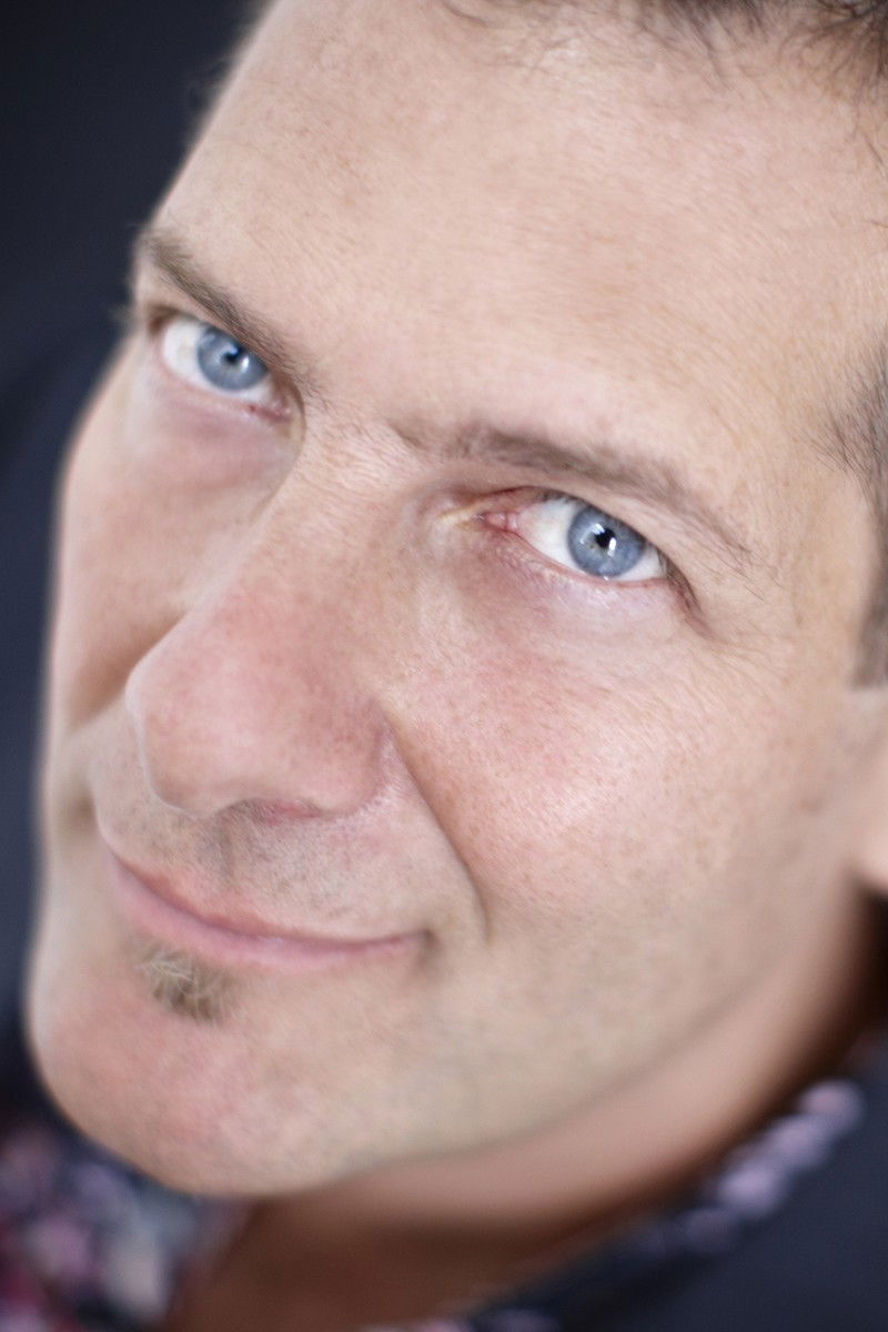 Micah Barnes backdrop