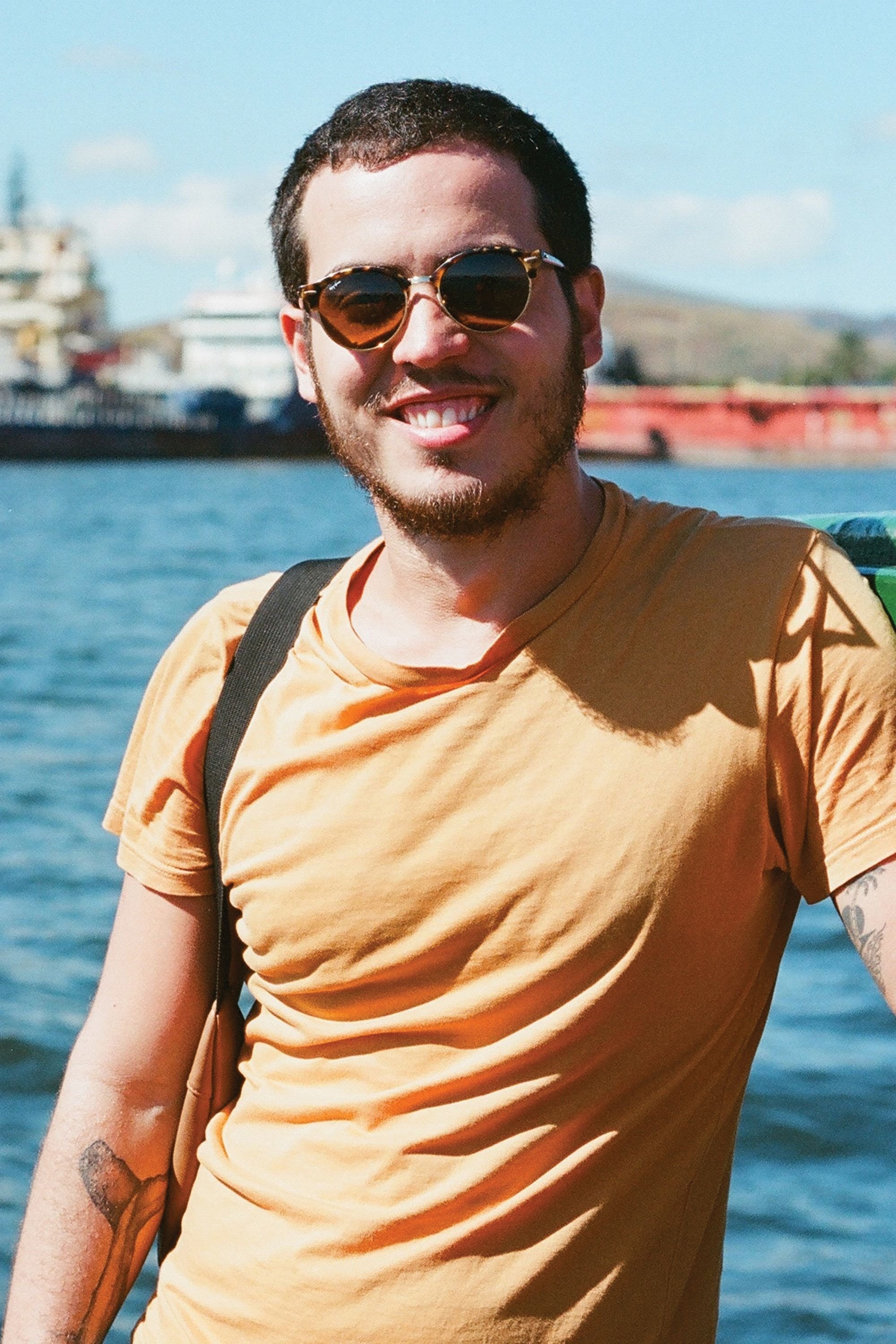 Victor Quintanilha backdrop