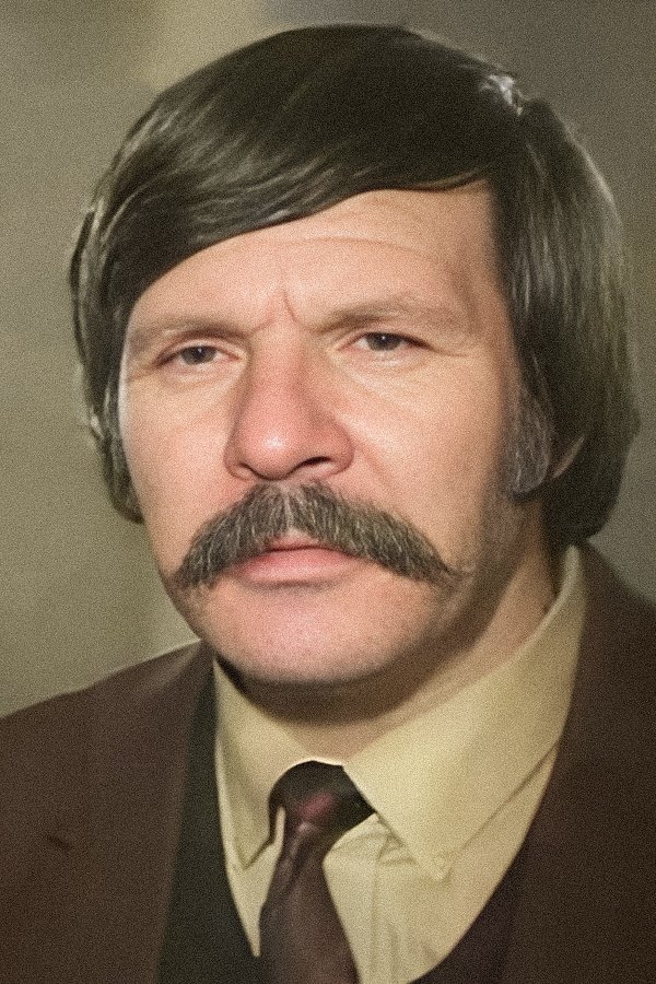 Kudret Karadağ backdrop