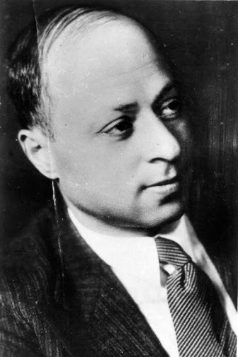 Natan Zarkhi backdrop