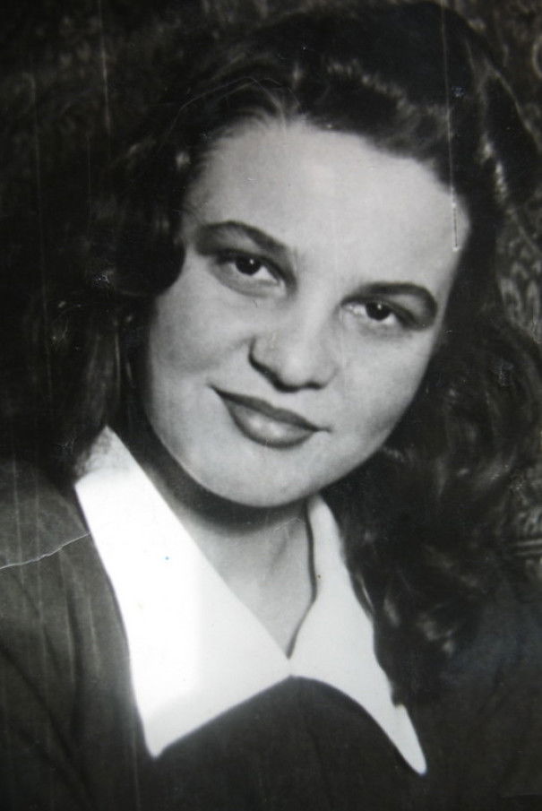 Elena Sereda backdrop