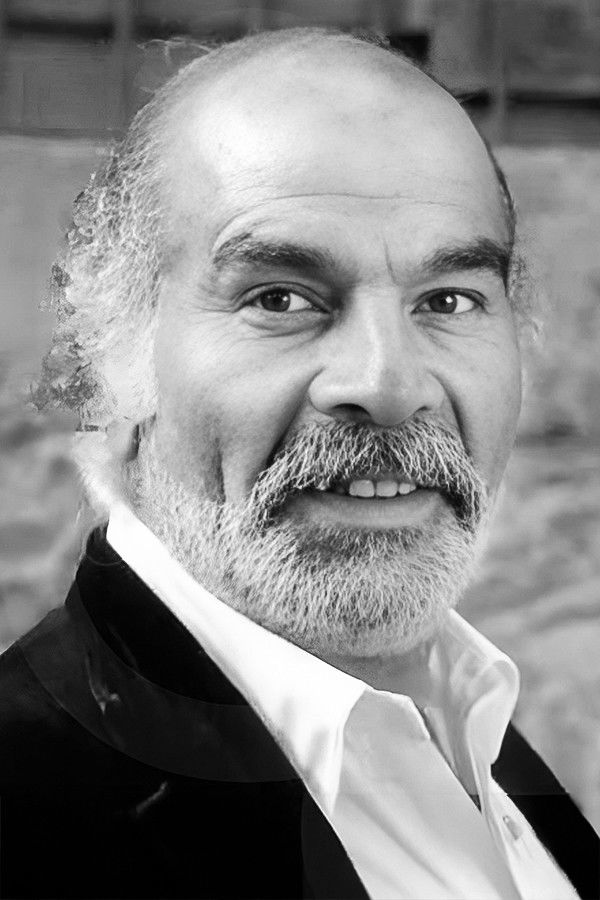 Abdi Algül backdrop