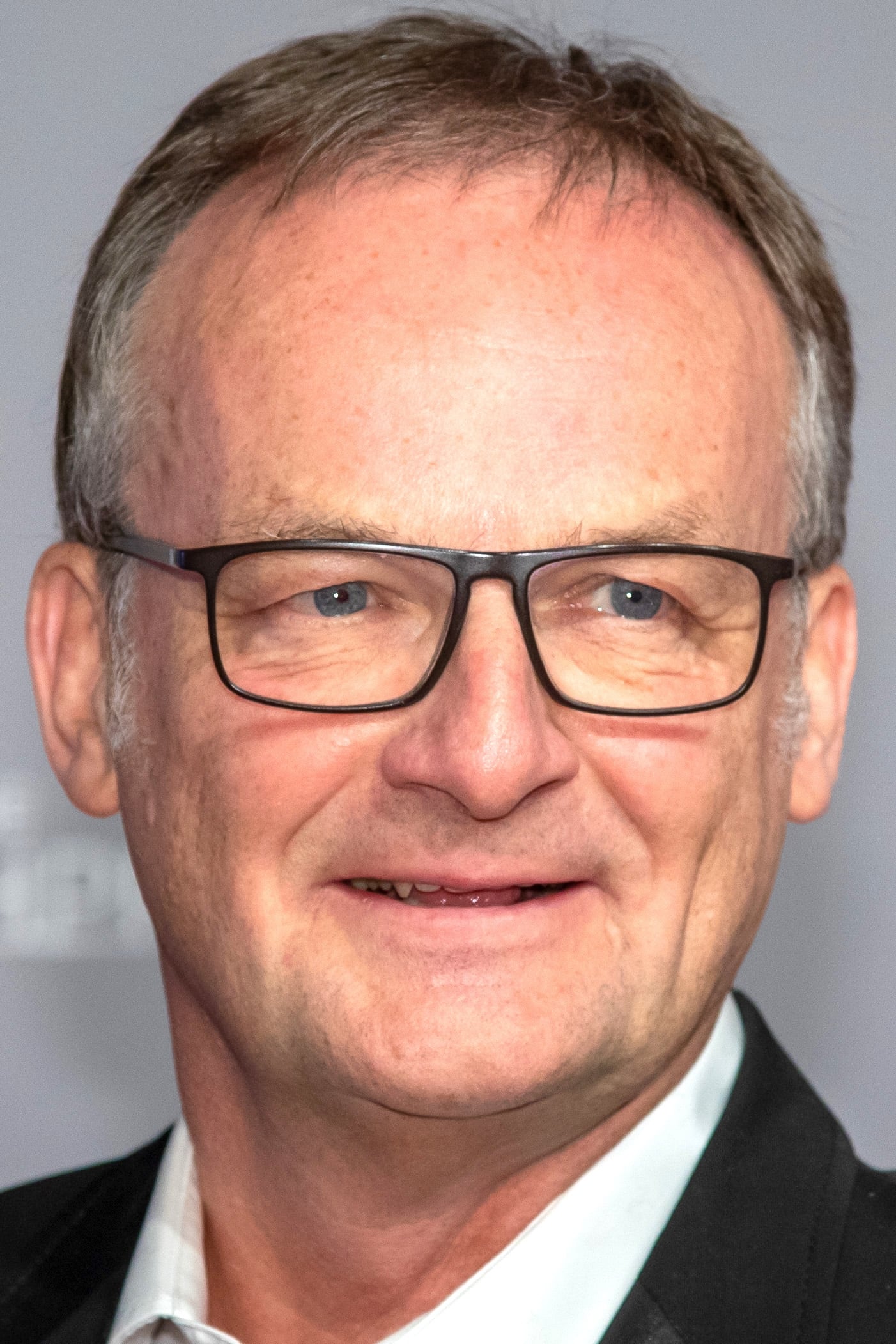 Frank Plasberg backdrop