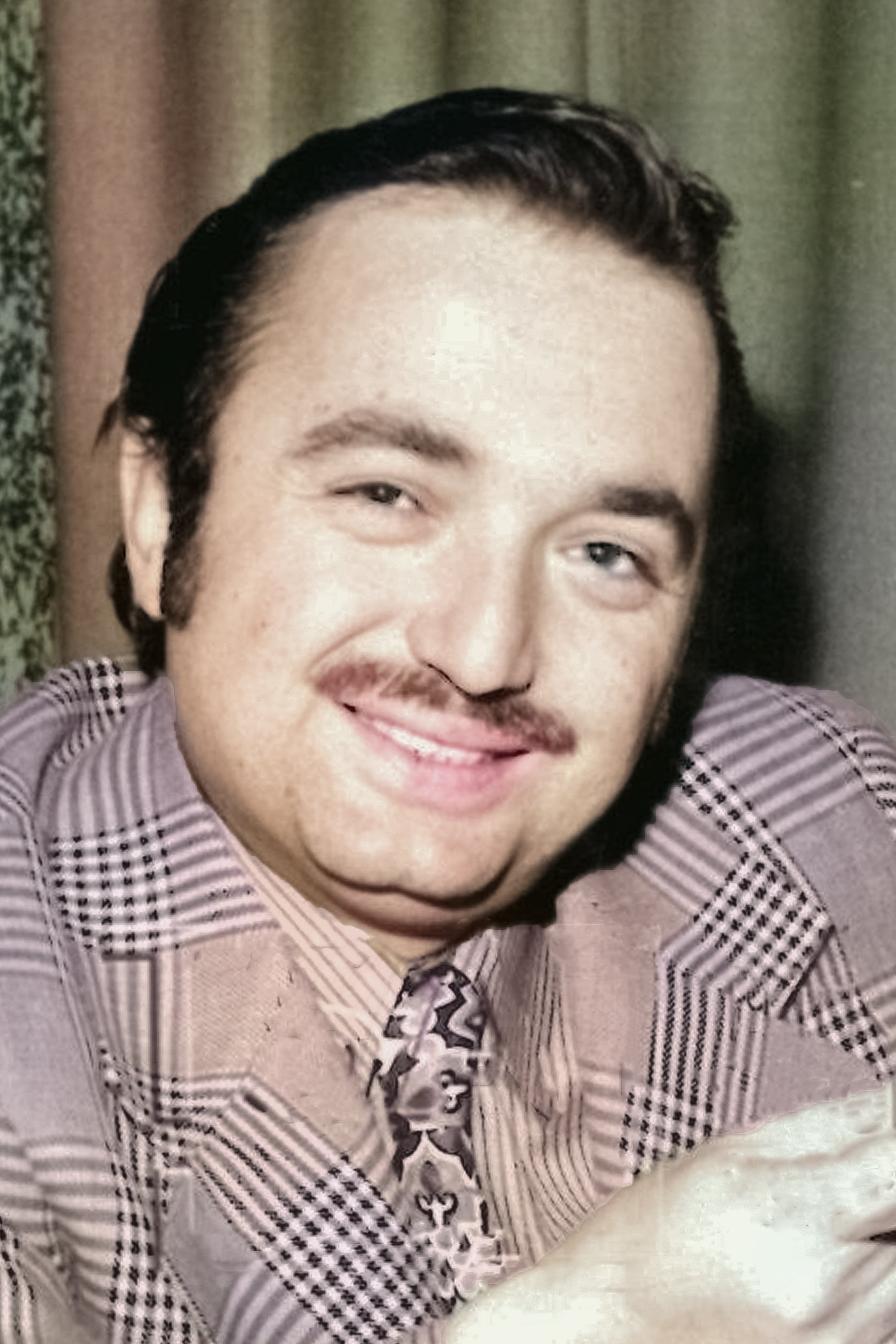 Berker İnanoğlu backdrop