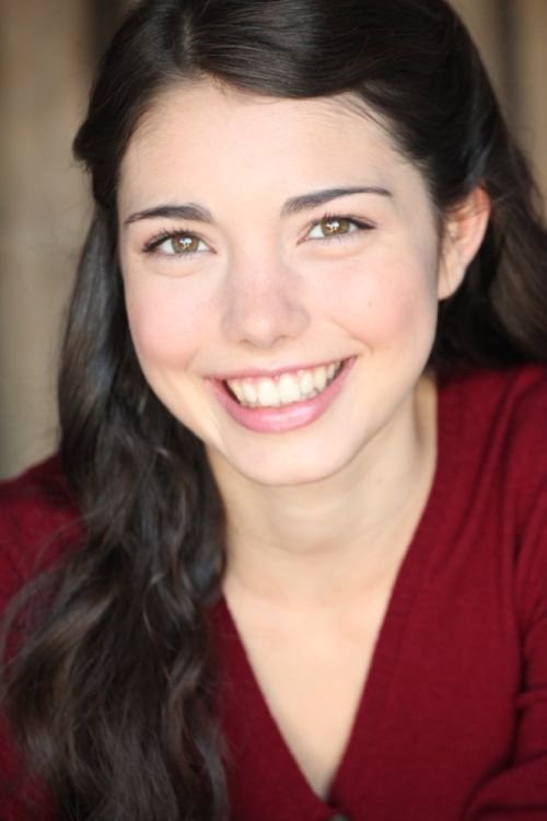 Katya Martín backdrop