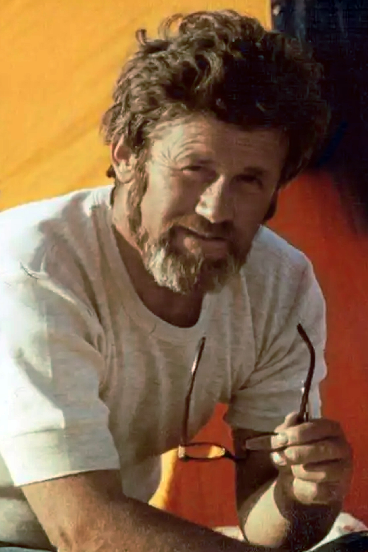 Carlo Mauri backdrop