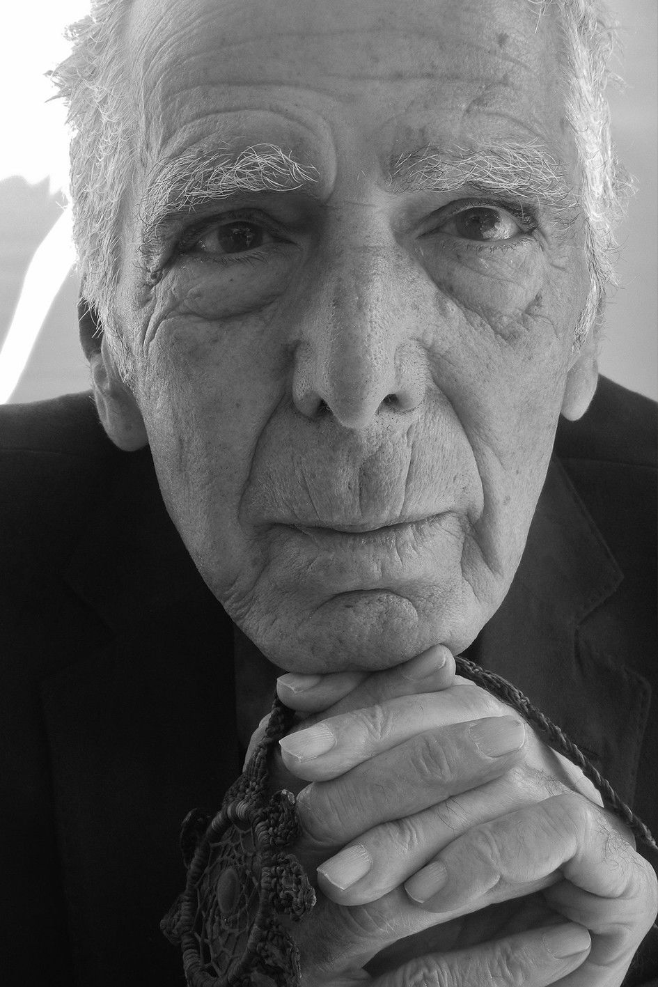 Alvaro Calderón Sr. backdrop