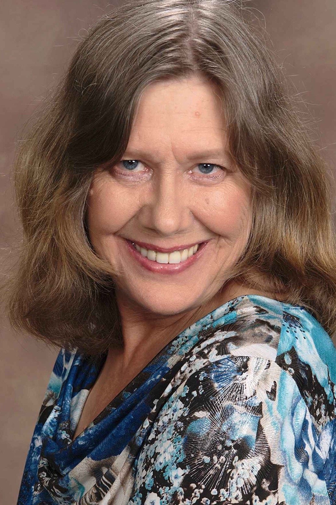 Ramona Schwalbach backdrop