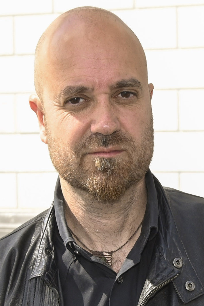 Octavio Guerra backdrop