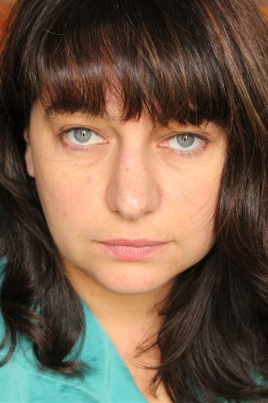 Véronique Dossetto backdrop