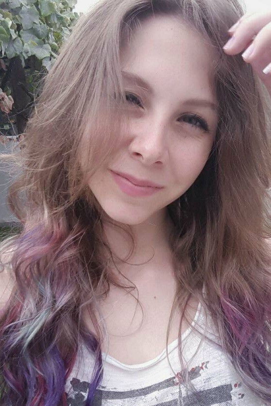 Beatriz Galazzini backdrop