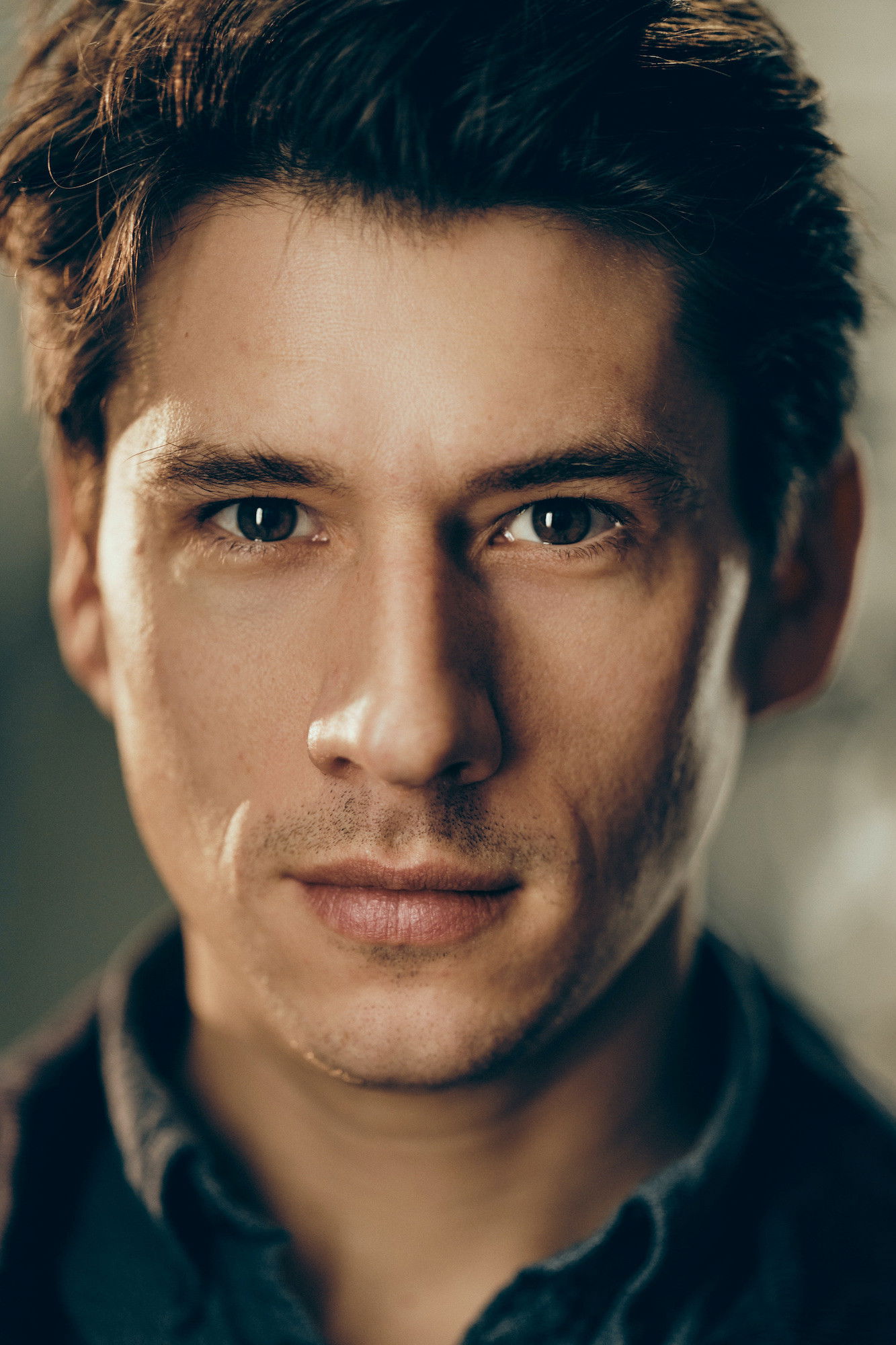 Charles Reston backdrop