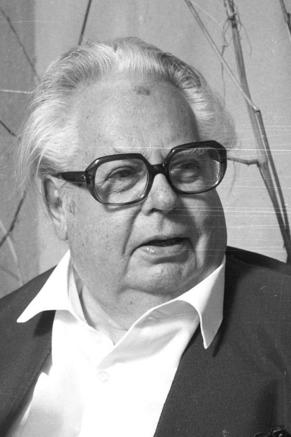 Carl Erik Soya backdrop