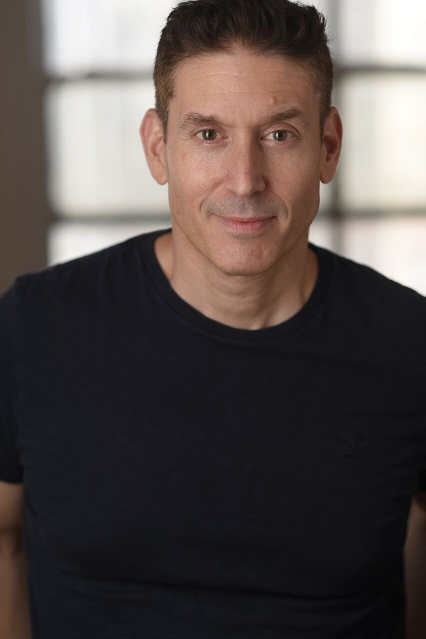 Ray Crisara backdrop