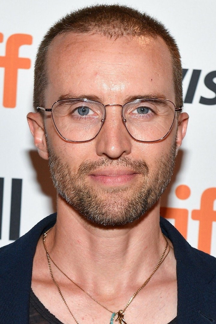 Aaron Poole backdrop