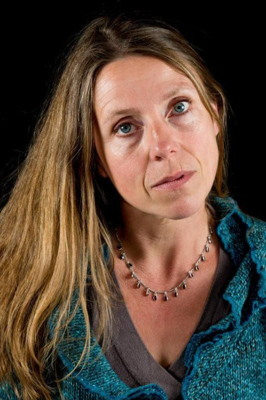 Céline Poli backdrop