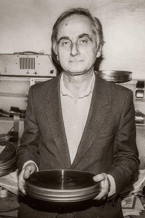 Nikolai Obukhovich backdrop