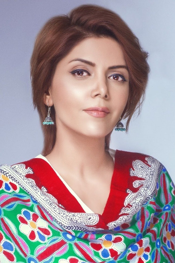 Hadiqa Kiani backdrop