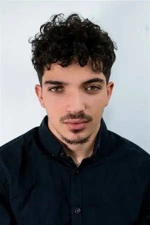 Bilel Chegrani backdrop