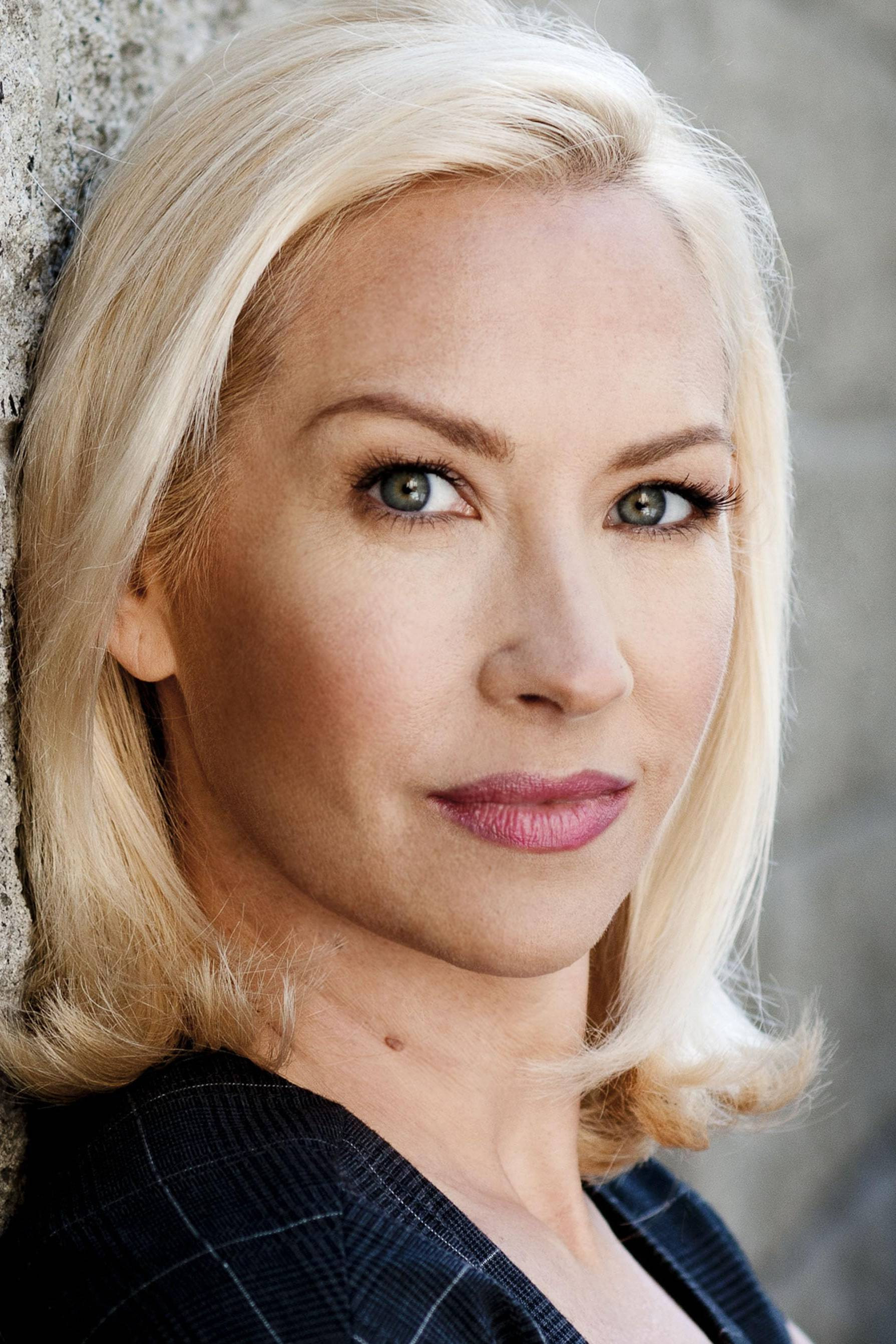 Geneviere Anderson backdrop