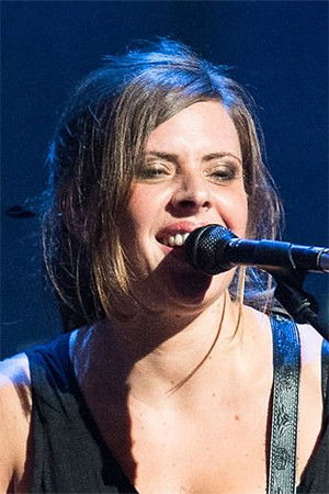 Elsa Fourlon backdrop