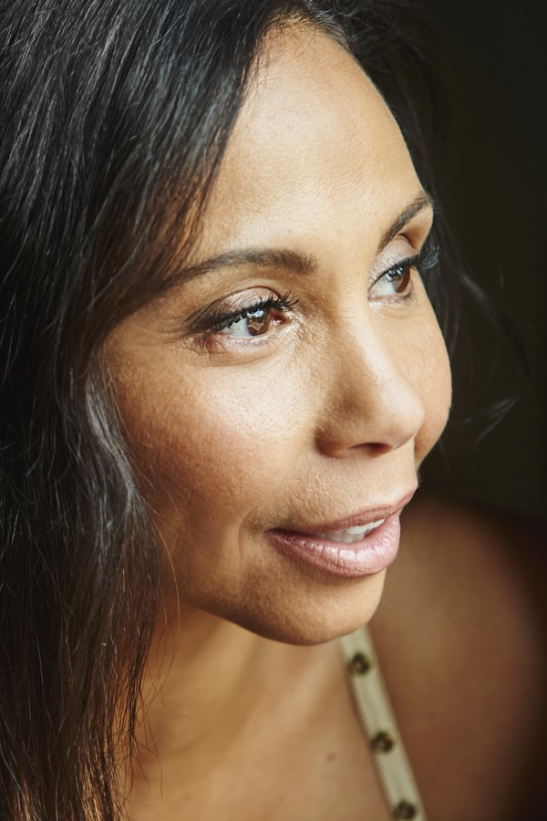 Karine Ricard backdrop