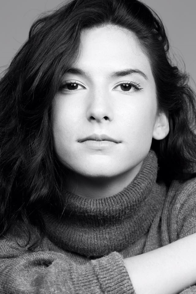 Naama Manor backdrop