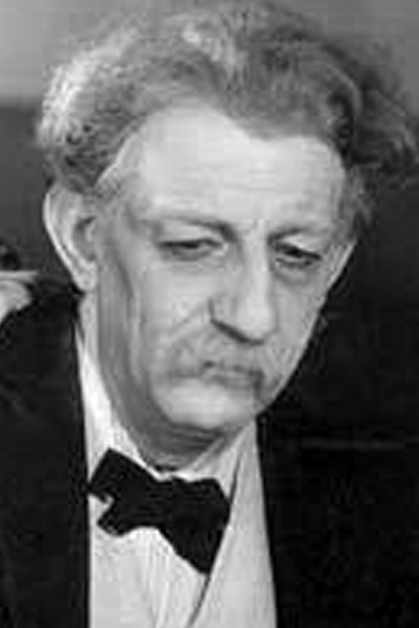 Eloy Álvarez backdrop