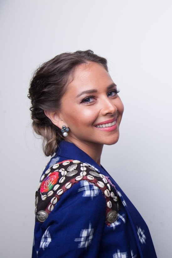 Fatima AlBanawi backdrop